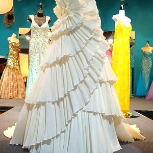 Precious Formals  Bridal  Gown  size 10